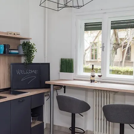 Explore The From Its Center In A Chic Balcony * Bucarest