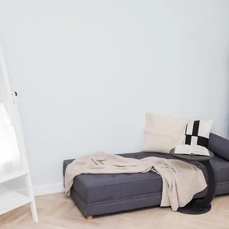 Daire Explore The From Its Center In A Chic Balcony Bükreş