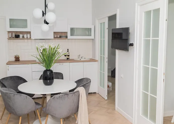 Explore The From Its Center In A Chic Balcony Apartman