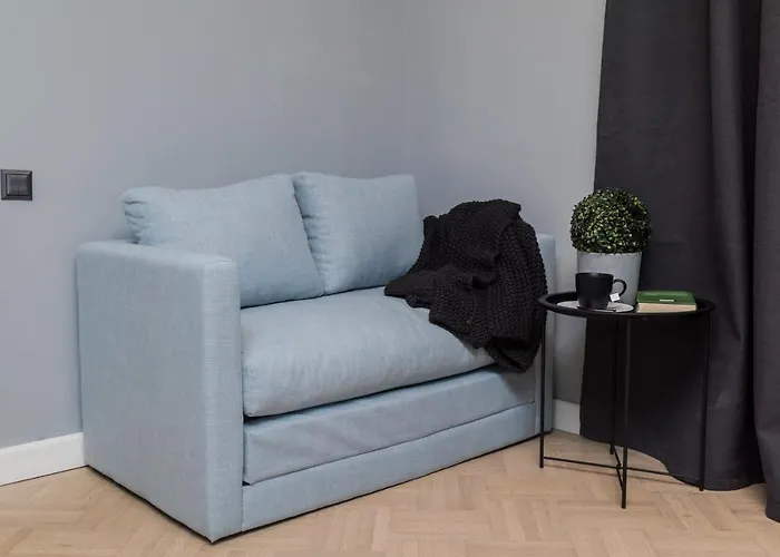 Apartman Explore The From Its Center In A Chic Balcony