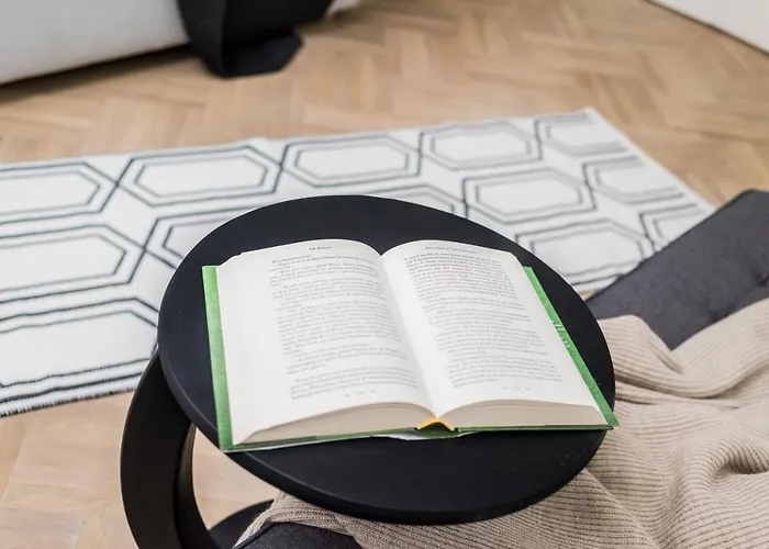 Explore The From Its Center In A Chic Balcony * בוקרשט