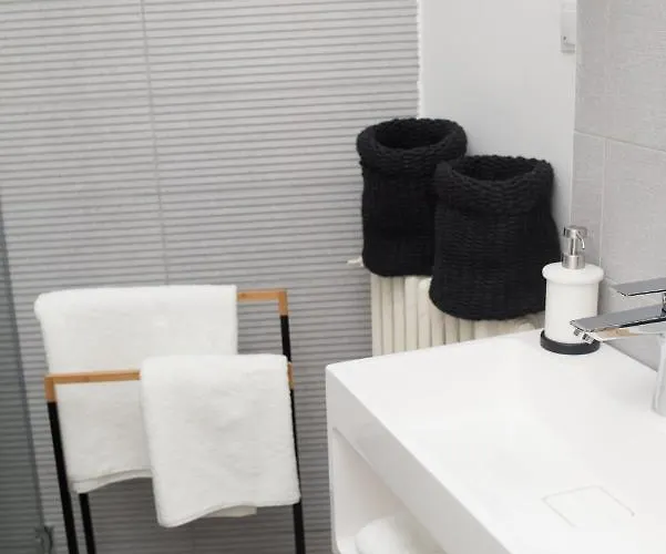 Explore The From Its Center In A Chic Balcony * Bucarest