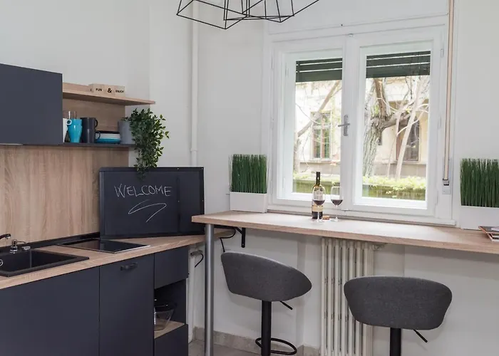 Explore The From Its Center In A Chic Balcony * Bucarest